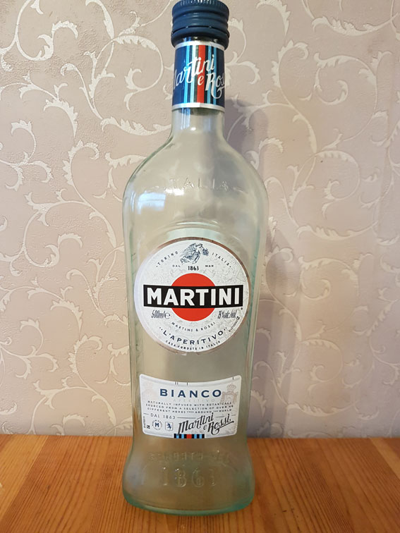 Martini & Rossi Vermouth Bianco (15) Baltic Alcohols